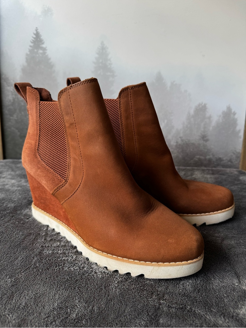 Toms Brown Suede Wedge Chelsea Boots